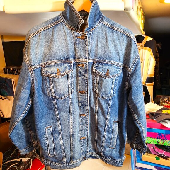 AE American Eagle Women's Jean Jacket Size XS Blue Denim Trucker Distressed - Picture 2 of 10